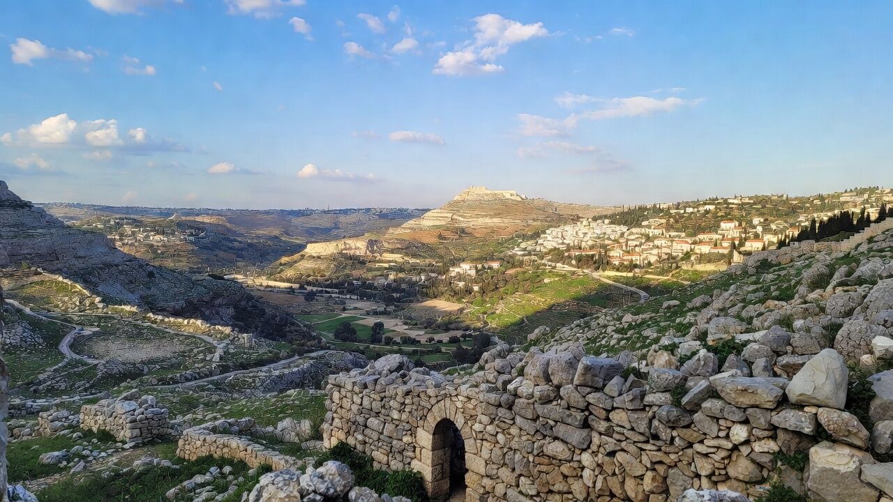 הרמאות בבר בחיפה עם חבר'ה שנתקעתי איתם כל הלילה